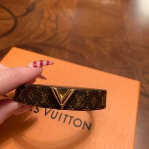 Women’s Louis Vuitton Braclet